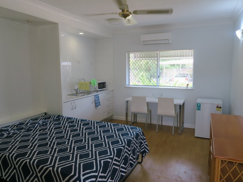 2/6 Chester Court, Manunda QLD 4870