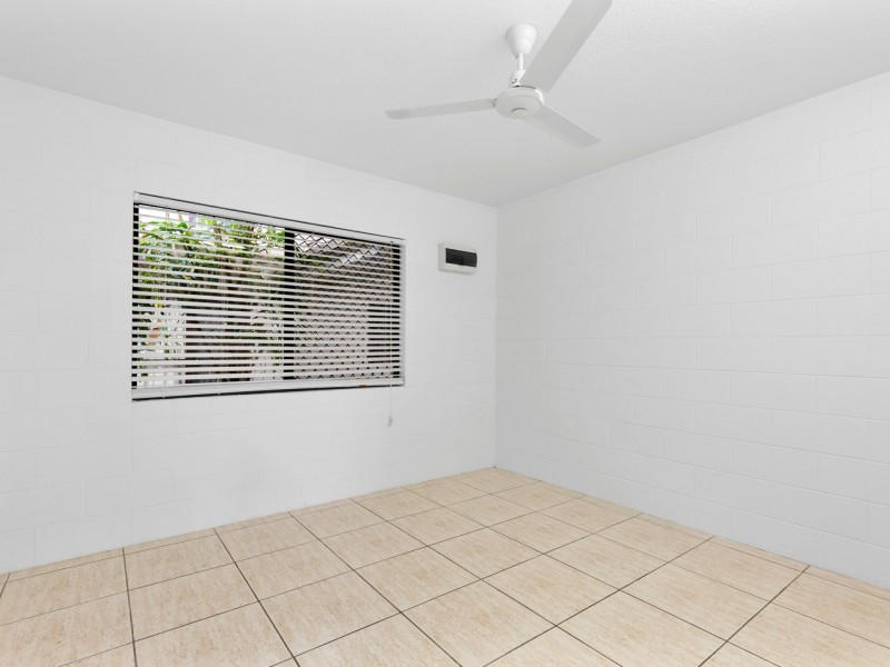 2/235-237 McLeod Street, Cairns North QLD 4870