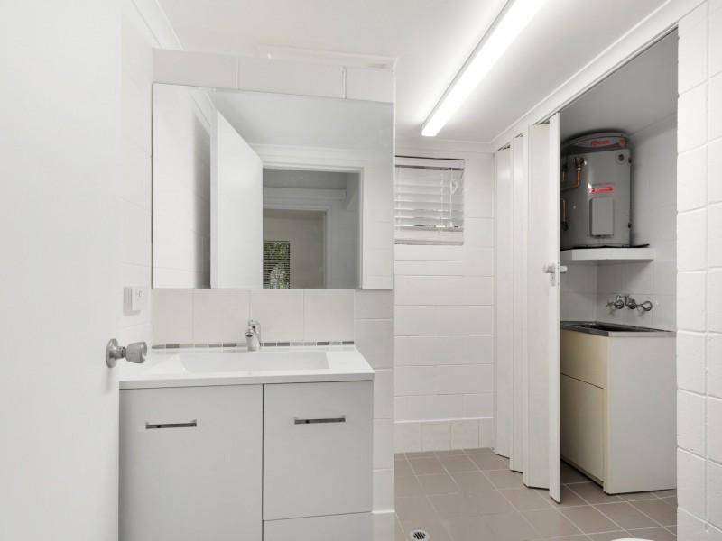 2/235-237 McLeod Street, Cairns North QLD 4870