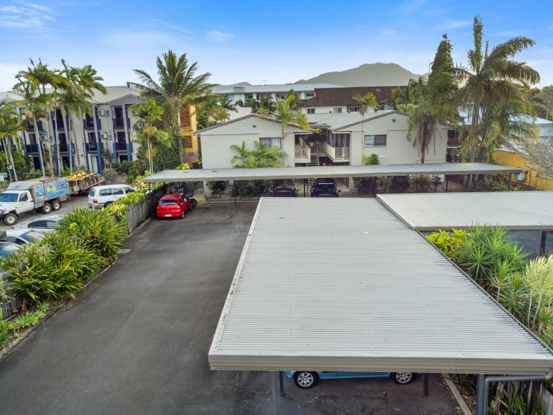 2/235-237 McLeod Street, Cairns North QLD 4870