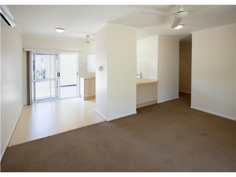 1/4 McManus Street, Whitfield QLD 4870