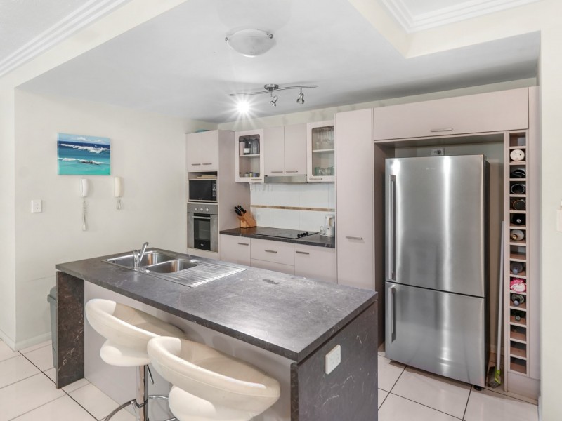 19/9-11 McLean Street, Cairns North QLD 4870