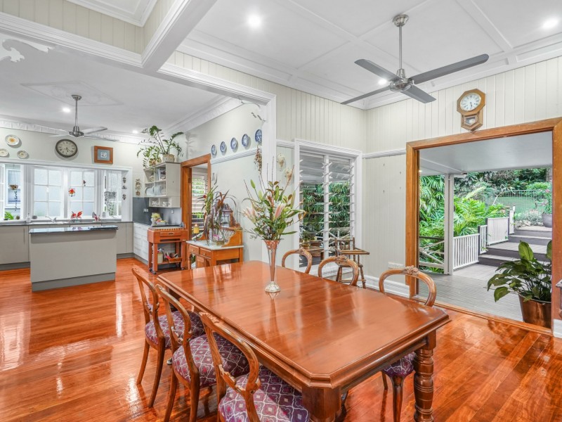 5 Bradford Street, Whitfield QLD 4870