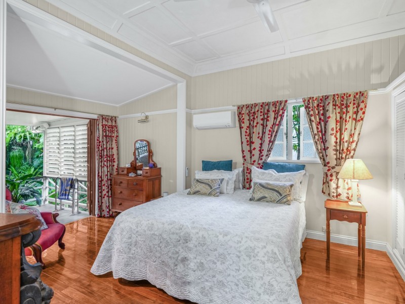 5 Bradford Street, Whitfield QLD 4870