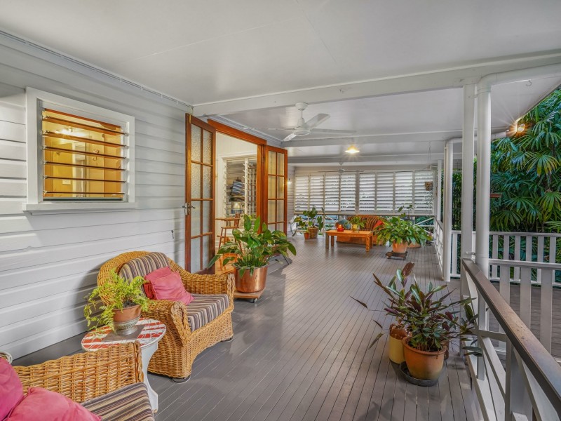 5 Bradford Street, Whitfield QLD 4870