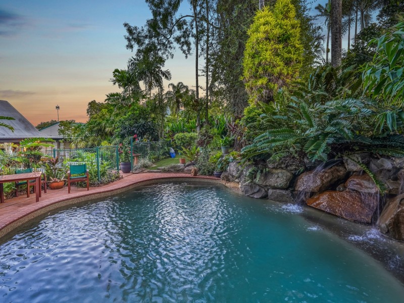 5 Bradford Street, Whitfield QLD 4870
