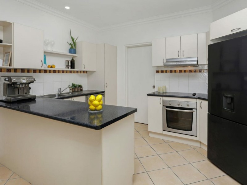 32 Shamrock Avenue, Brinsmead QLD 4870