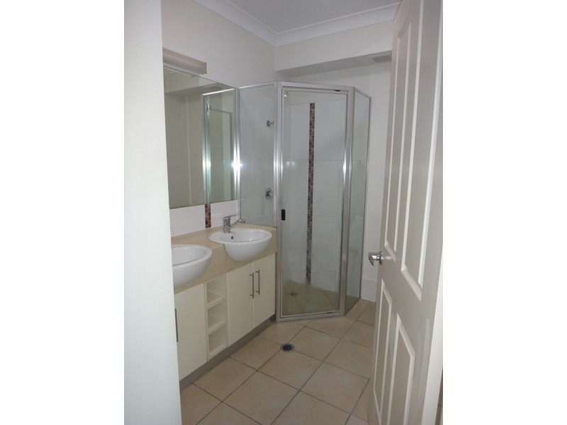 9/72 Digger Street, Cairns North QLD 4870