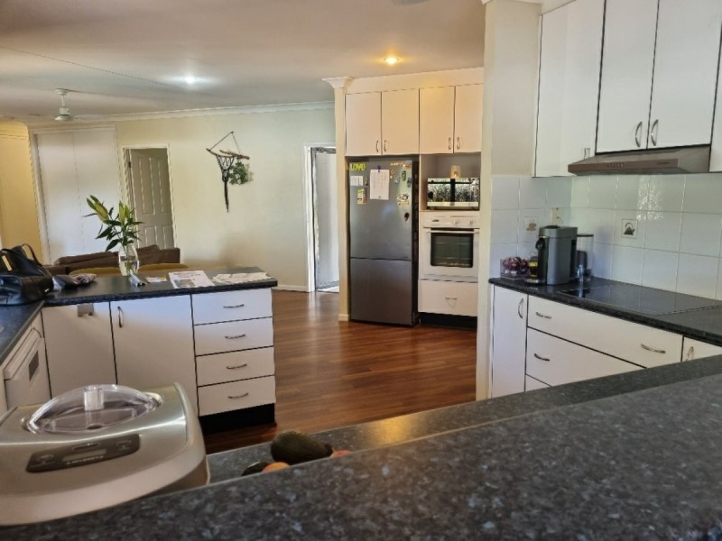 19 Fairley Street, Redlynch QLD 4870