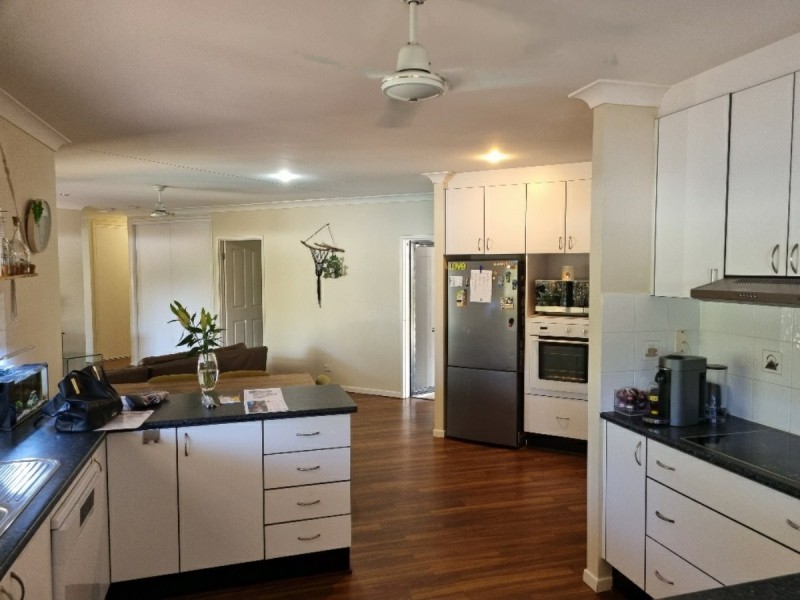 19 Fairley Street, Redlynch QLD 4870