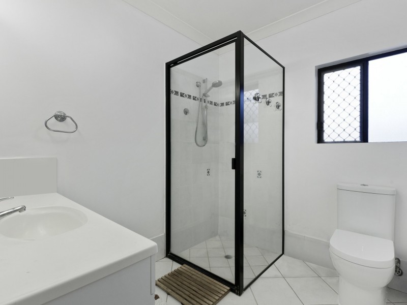 19 Fairley Street, Redlynch QLD 4870