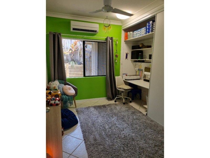 19 Fairley Street, Redlynch QLD 4870