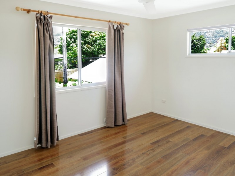 11 Pepperina Street, Mooroobool QLD 4870