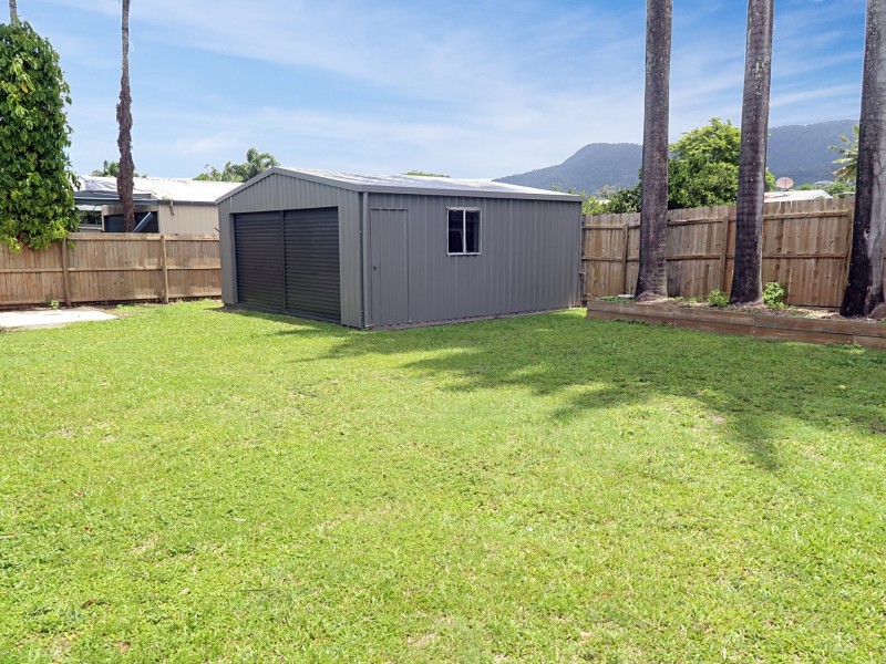 11 Pepperina Street, Mooroobool QLD 4870