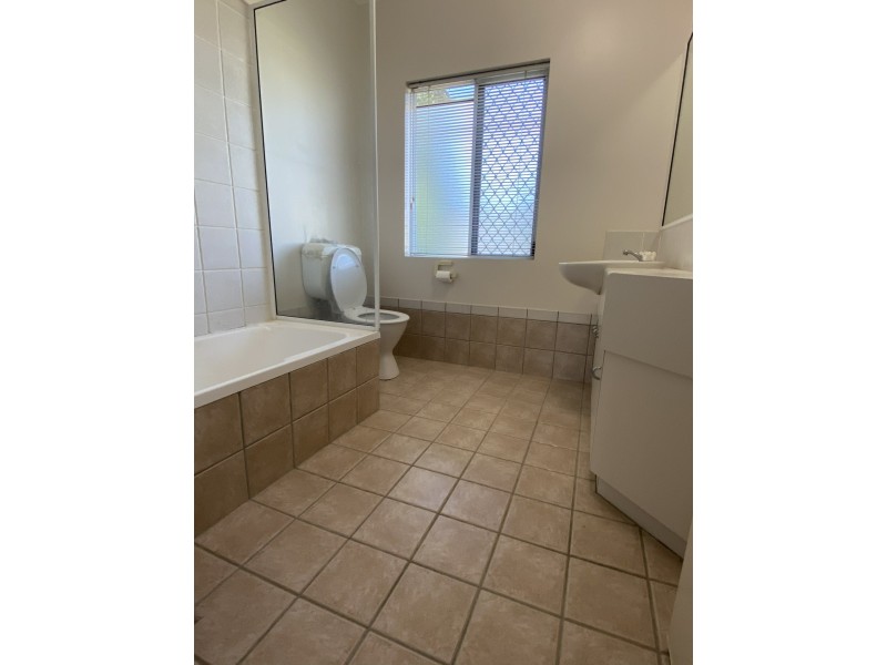 21/34 Lily Street, Cairns North QLD 4870