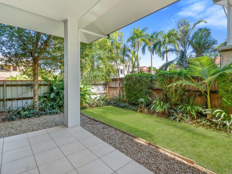 2/157 Martyn Street, Manunda QLD 4870