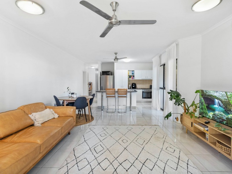 2/157 Martyn Street, Manunda QLD 4870