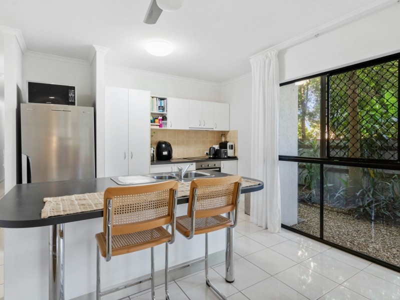 2/157 Martyn Street, Manunda QLD 4870