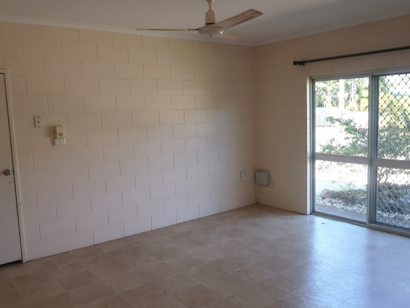 2/2-4 Brooks Street, Whitfield QLD 4870