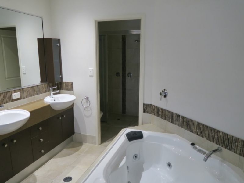 8/27-29 Pembroke Street, Parramatta Park QLD 4870