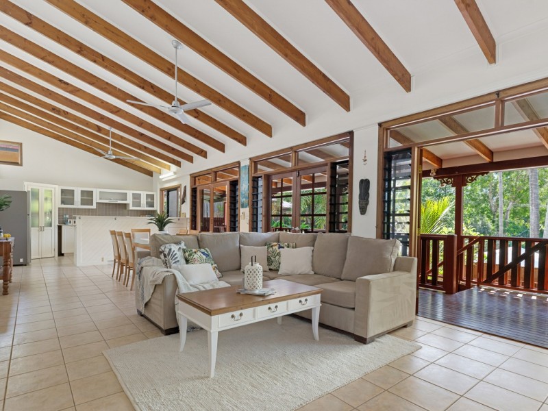 15 Granite Close, Brinsmead QLD 4870