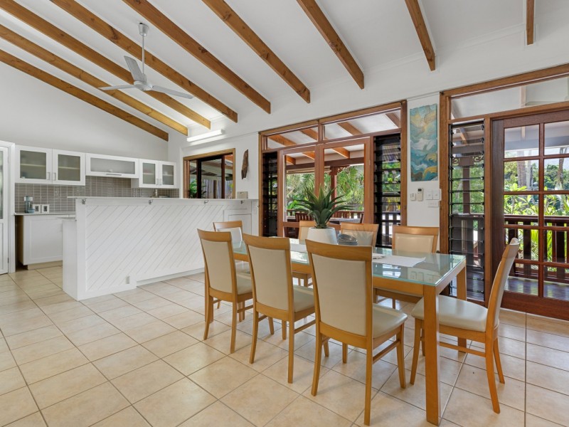 15 Granite Close, Brinsmead QLD 4870