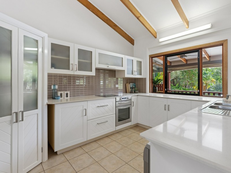 15 Granite Close, Brinsmead QLD 4870