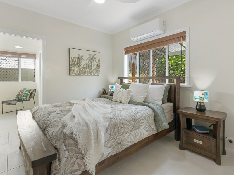 15 Granite Close, Brinsmead QLD 4870