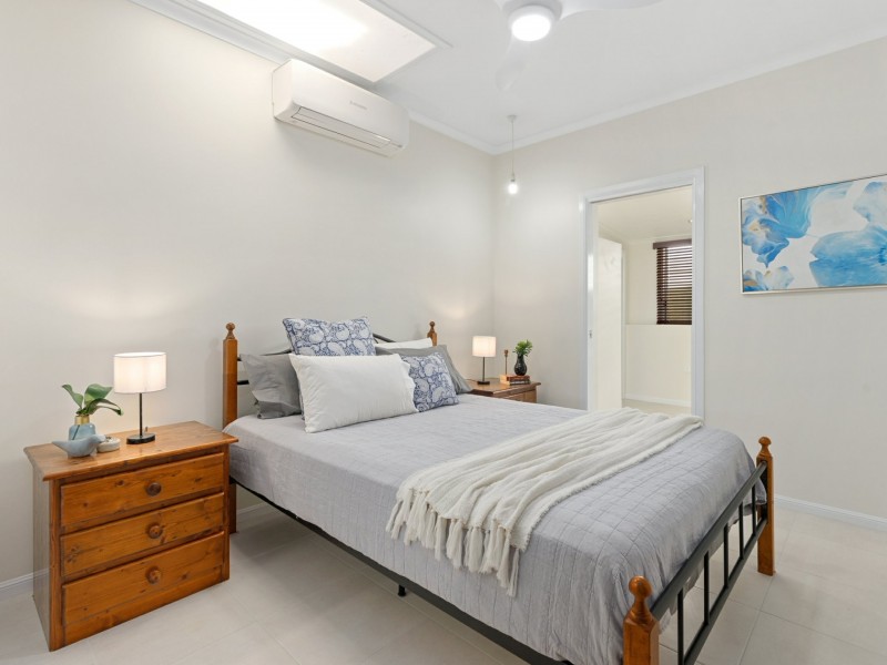 15 Granite Close, Brinsmead QLD 4870