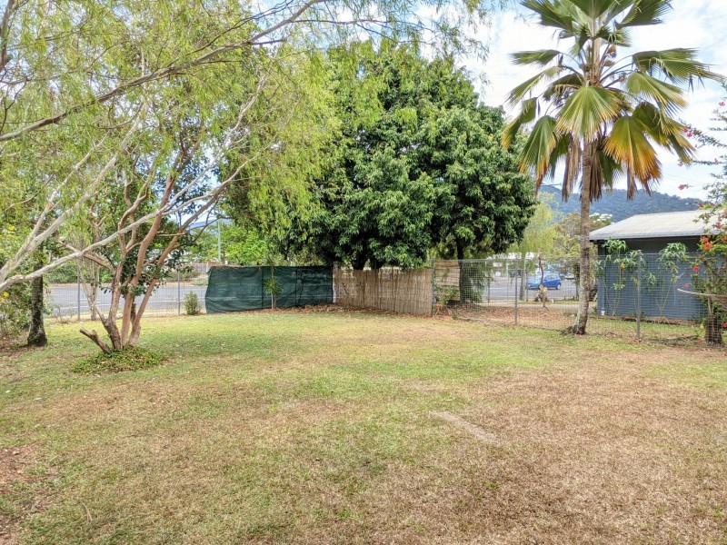 3 Mulligan Street, Manoora QLD 4870