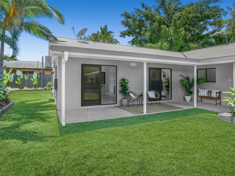 11 Trucano Close, Whitfield QLD 4870
