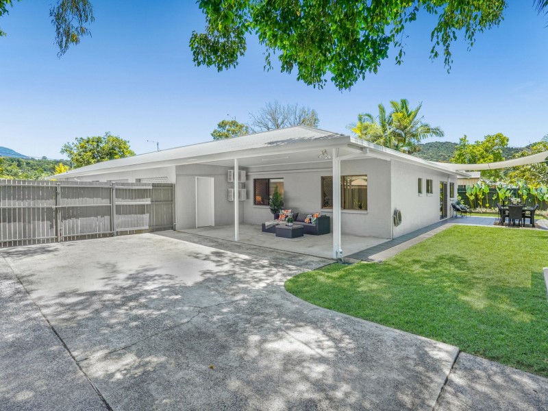 11 Trucano Close, Whitfield QLD 4870