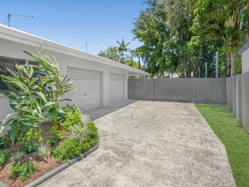 11 Trucano Close, Whitfield QLD 4870