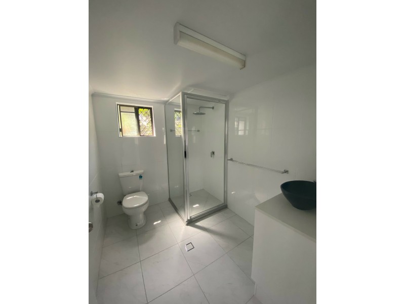 2/64 Pease Street, Manunda QLD 4870