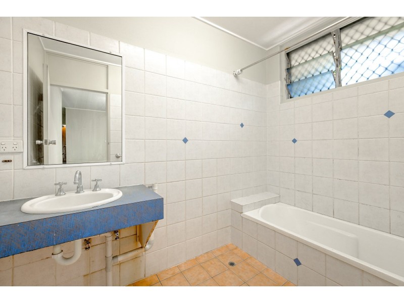 1/249 Sheridan Street, Cairns North QLD 4870