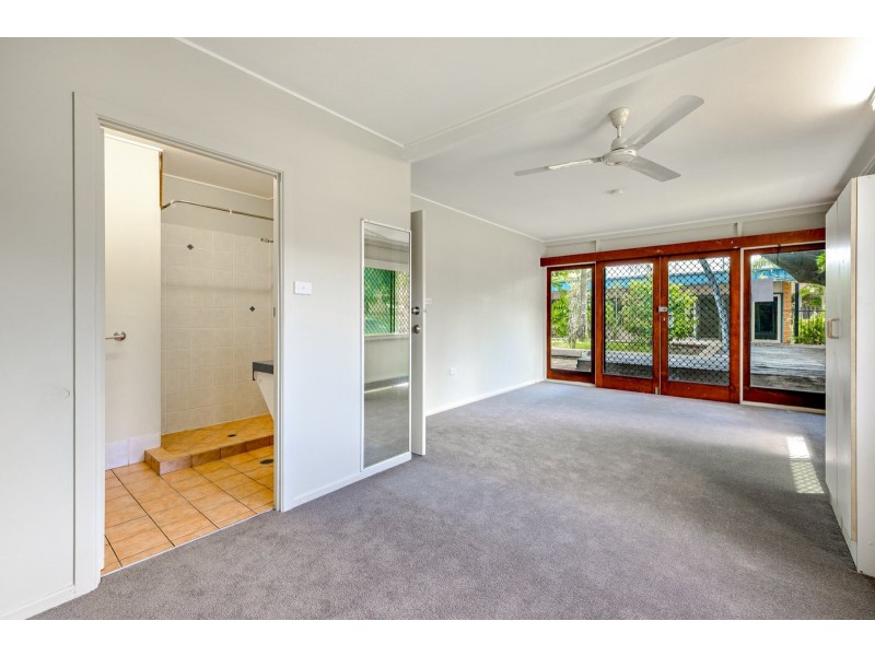 2/249-251 Sheridan Street, Cairns North QLD 4870