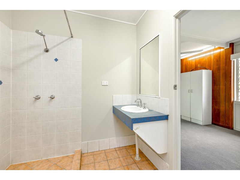 2/249-251 Sheridan Street, Cairns North QLD 4870