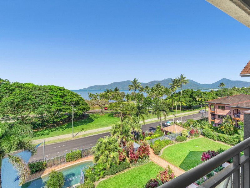 41/275-277 Esplanade, Cairns North QLD 4870