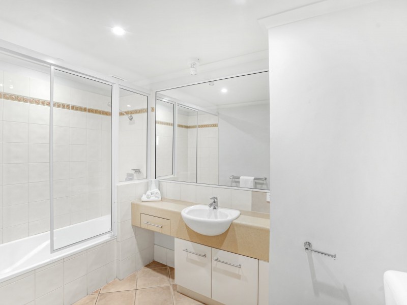 41/275-277 Esplanade, Cairns North QLD 4870