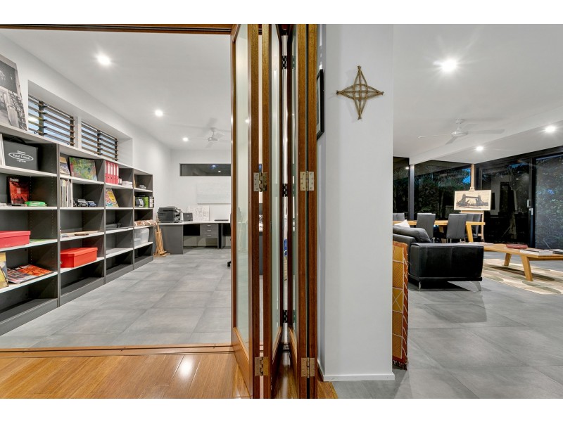 2-4 Kevin Street, Whitfield QLD 4870