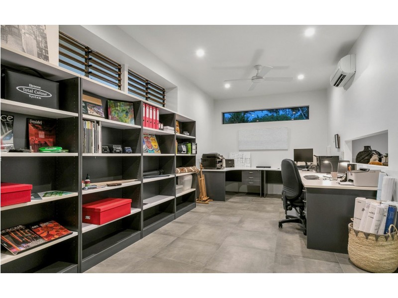 2-4 Kevin Street, Whitfield QLD 4870