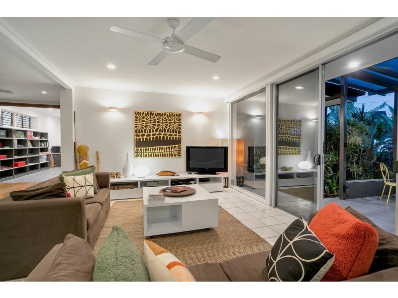 2-4 Kevin Street, Whitfield QLD 4870