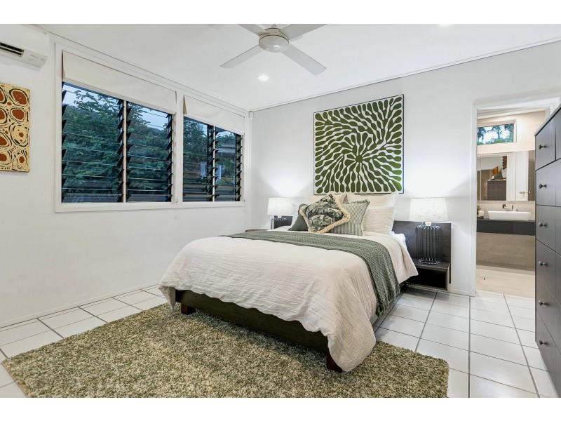 2-4 Kevin Street, Whitfield QLD 4870