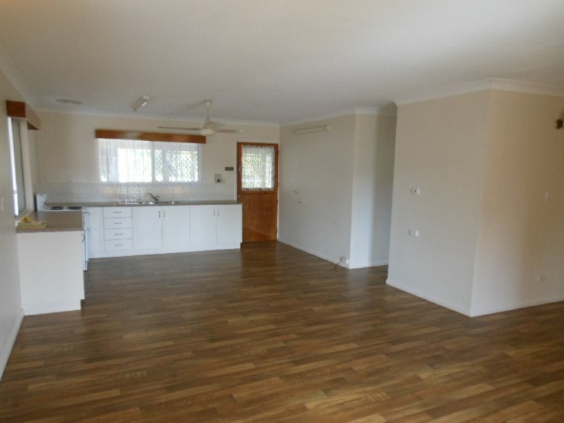 41 Creedy Street, Westcourt QLD 4870