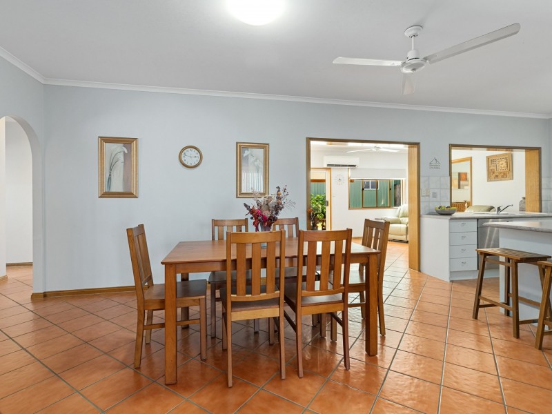 25 Majestic Street, Kamerunga QLD 4870