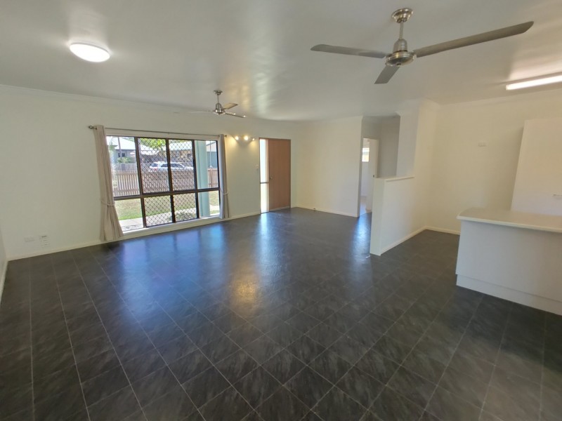 43 Meander Close, Brinsmead QLD 4870