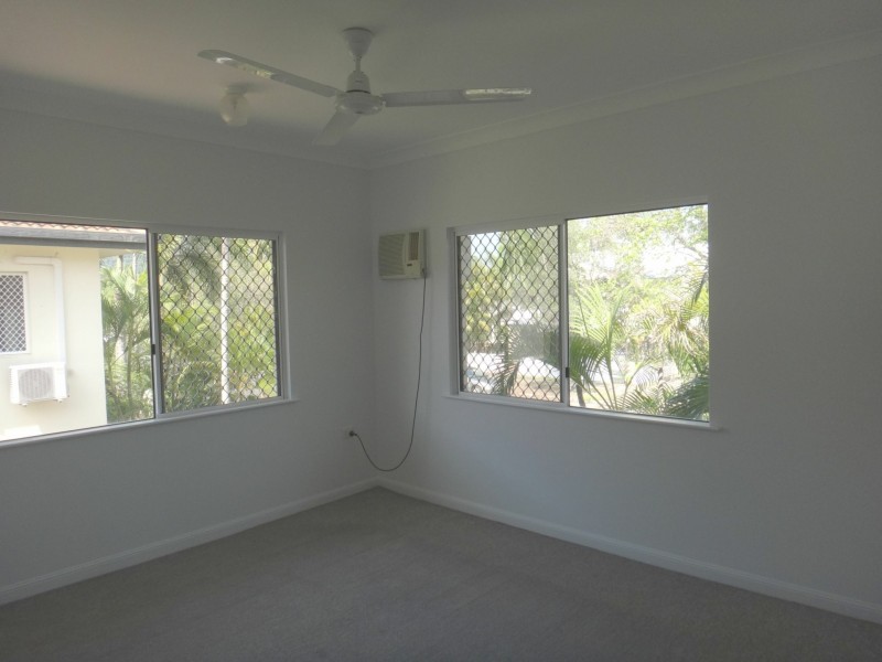 8/12 Grantala Street, Manoora QLD 4870