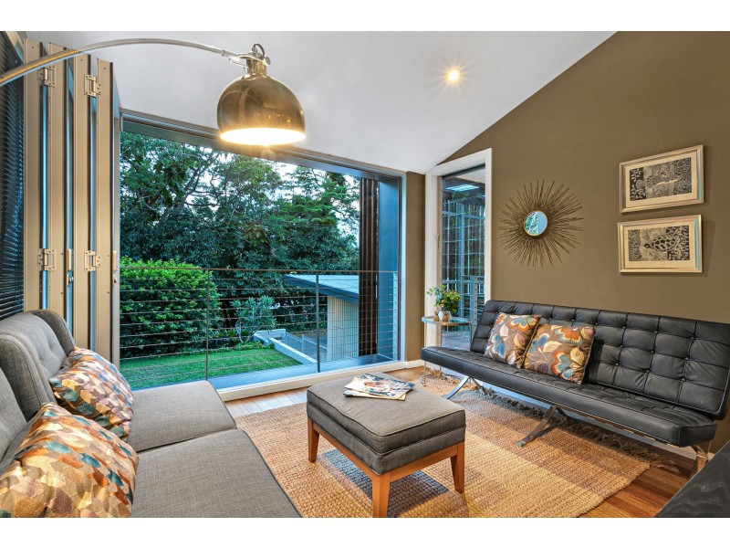 8 Walsh Street, Edge Hill QLD 4870