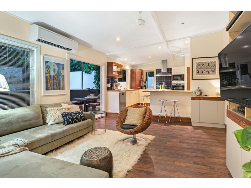 8 Walsh Street, Edge Hill QLD 4870