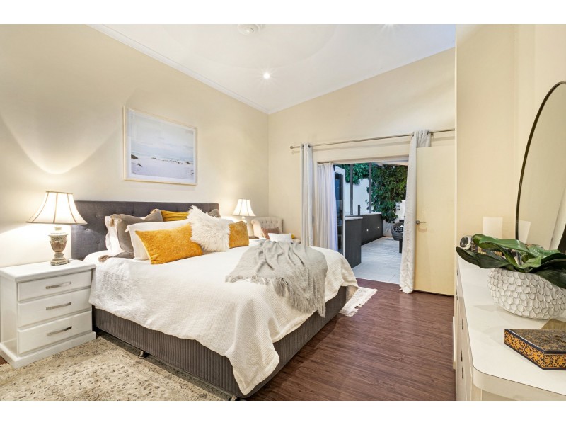 8 Walsh Street, Edge Hill QLD 4870